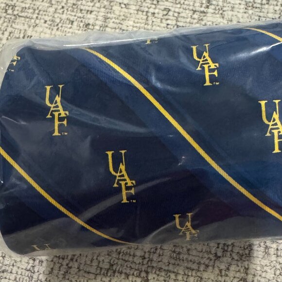 University of Alaska Fairbanks UFA Silk Tie NCAA College Basketbal Football Blue - Picture 10 of 10
